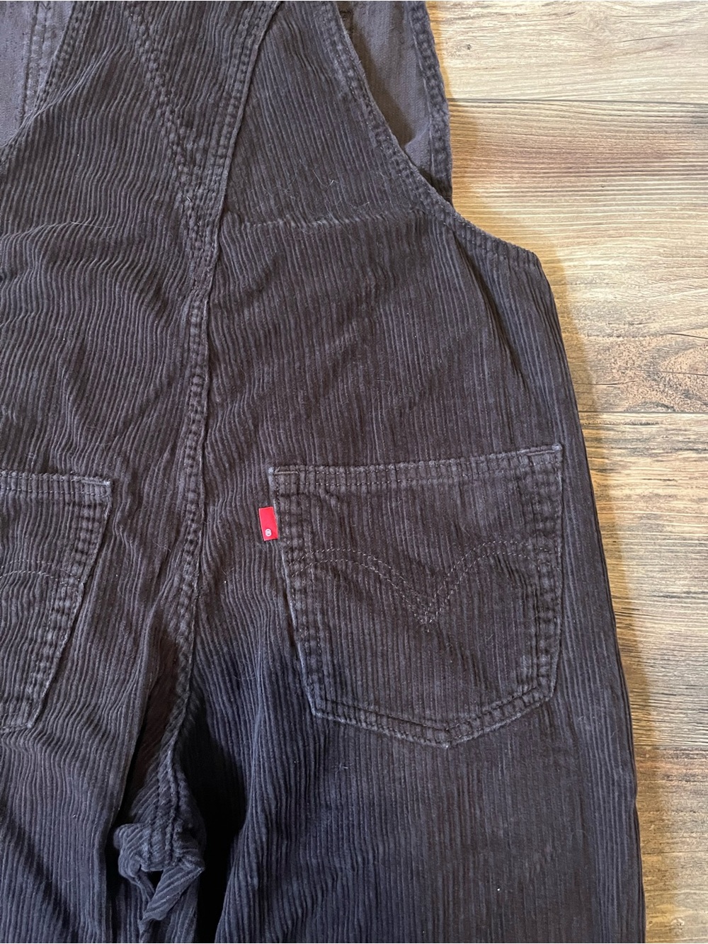 Levi’s Premium Corduroy Overalls Women’s S Brown Wide Leg Bib Overall Gorpcore - Picture 6 of 12